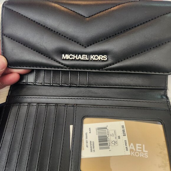 Michael Kors NWT Jet Set Travel Leather Quilted Large Trifold Wallet (Black) - Picture 11 of 12